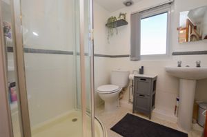 Ensuite- click for photo gallery